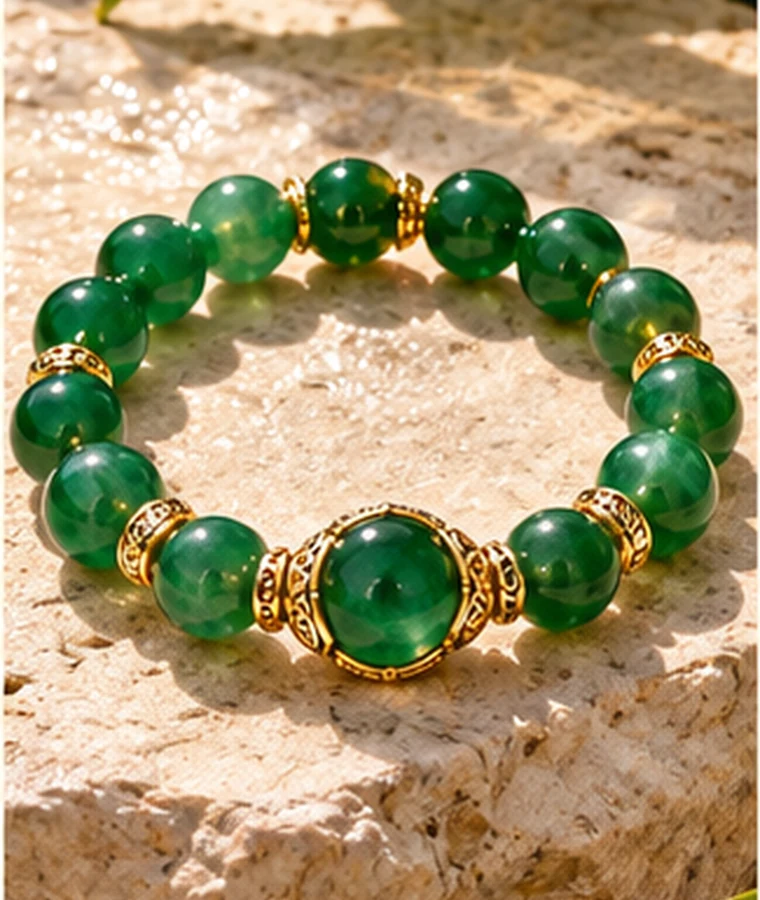 Natural green crystal bracelet for a personalized and meaningful jewelry guide